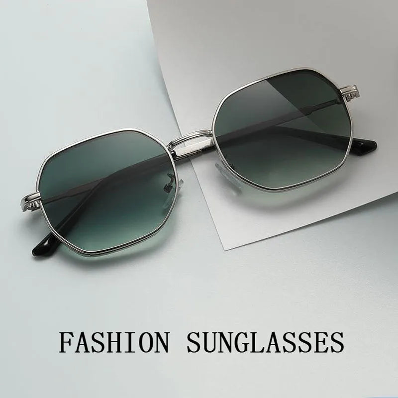 Square Sunglasses Women Trendy and Fashionable Vintage Steampunk Sunglasses Men Luxe Retro Fashion Glasses Lentes De Sol Mujer